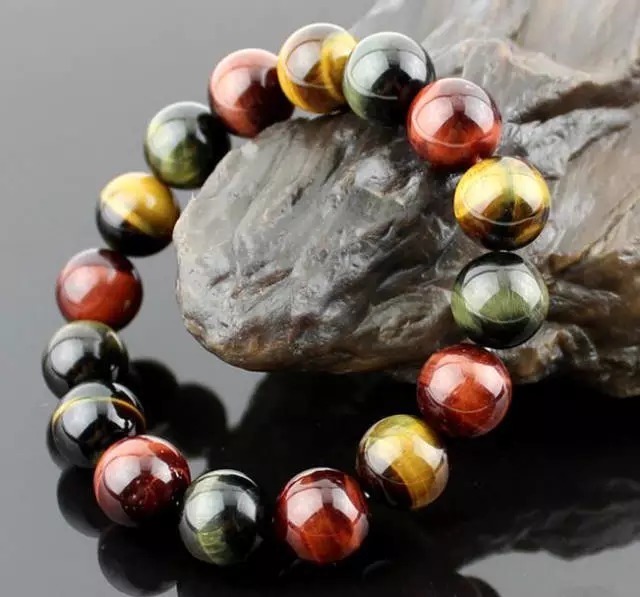 别总是看别人戴什么你就戴什么,戴珠宝有大门道!