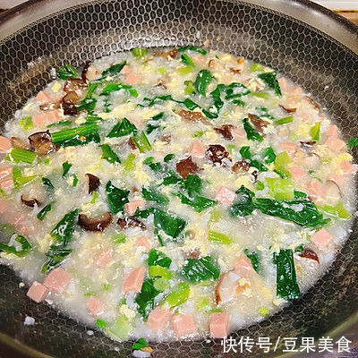 这道随性海参蔬菜粥！发到朋友圈，留言全说被馋哭