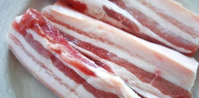 腥味|买猪肉时，遇到这3种尽量别买，肉腥味大还煮不烂，谁买谁吃亏