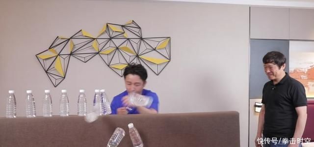 邹市明|还吹李小龙能打吗?邹市明测试拳速远超李小龙，实战能秒杀李小龙