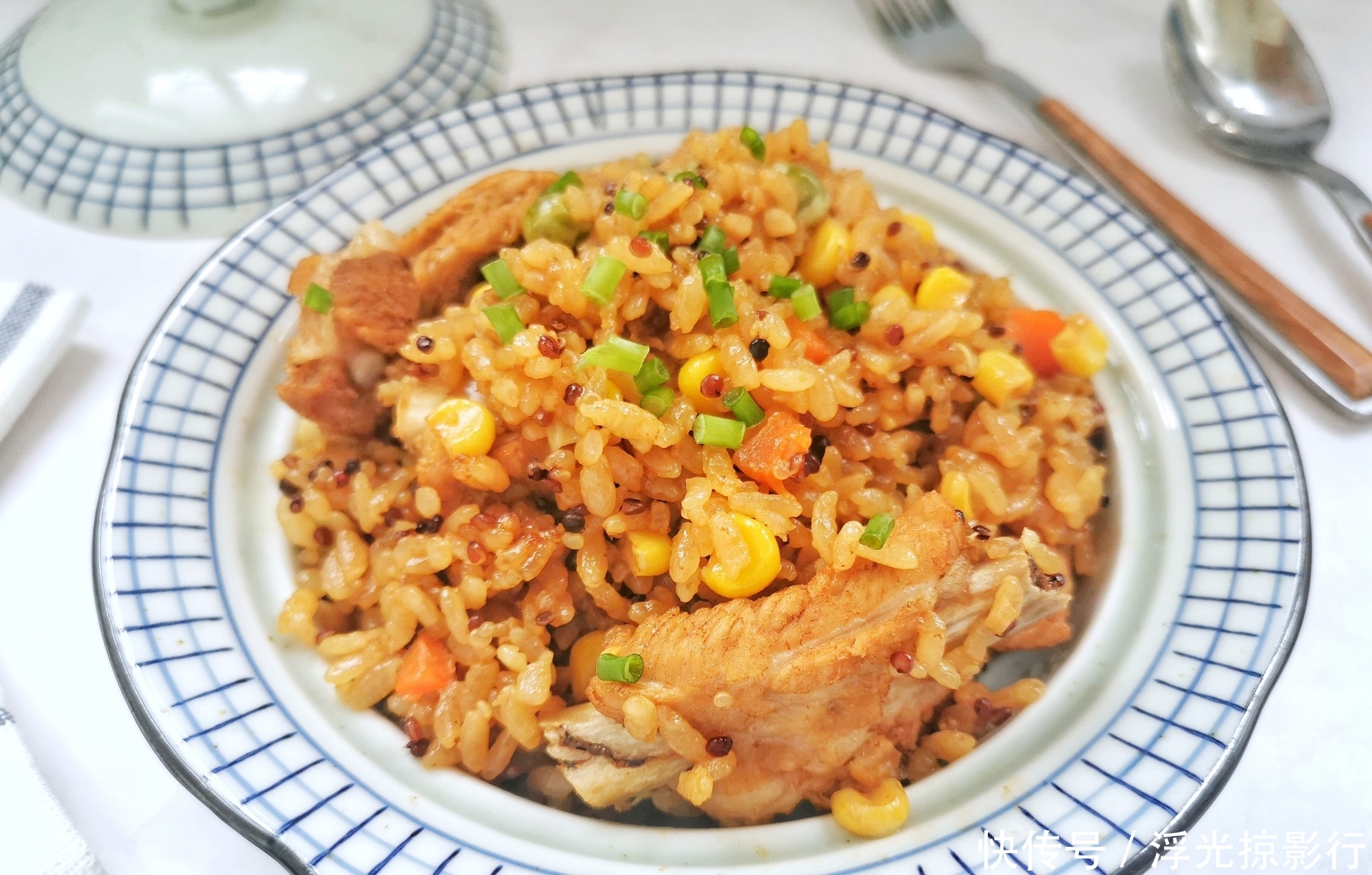 懒人|简单易做的懒人焖饭,饭、菜、肉一锅出,省事好吃,比叫外卖都快