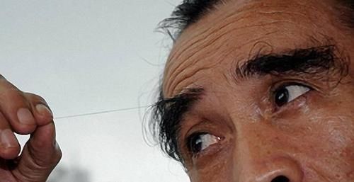 医生|不论男女，眉毛变长，意味着什么呢？听听医生怎么说