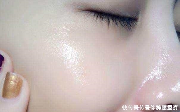 搅拌均匀|晚上洗脸后,建议大家擦点它在脸上,坚持数天,皮肤白白嫩又滑