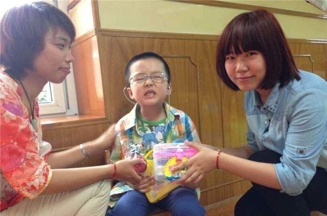 特征|孩子出现这4个特征,多半是被宠坏的迹象,很多父母却不以为然