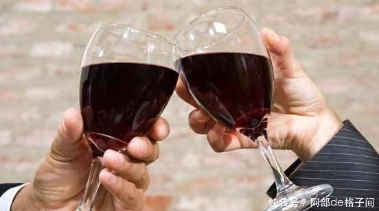 食物|失眠其实是一种病,不想失眠,晚上就不要吃这6种食物!