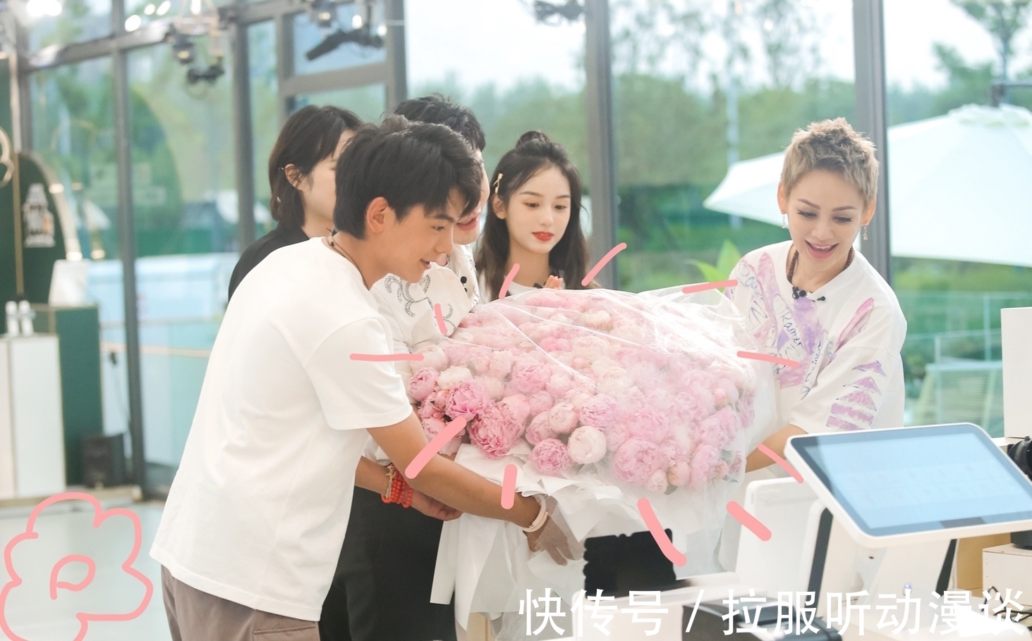 向往的生活|《中餐廳5》黃曉明寧靜裝箱視頻曝光,常駐獨缺龔俊,原因很無奈