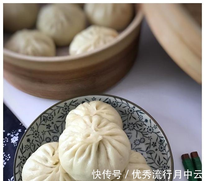 小米椒|包子还是最爱吃老妈做的这馅,比肉馅好吃几倍,出锅我就吃3个!