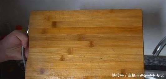 木菜板用久发霉开裂？只需滴几滴，用一辈子都像新买的一样，快学