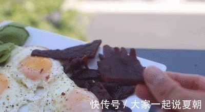 锻炼|147斤肌肉男尝试3天不吃碳水化合物,并坚持健身锻炼,看身材变化