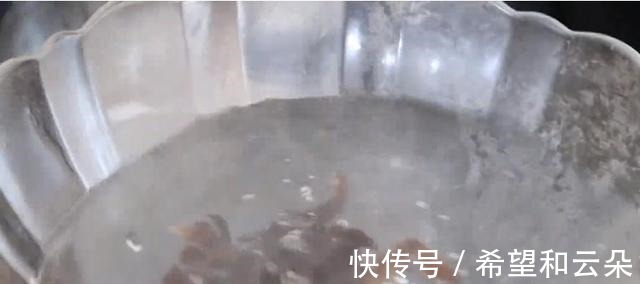 今天才知道，白洋葱和紫洋葱的区别，挑选也有窍门，不要再乱买了！