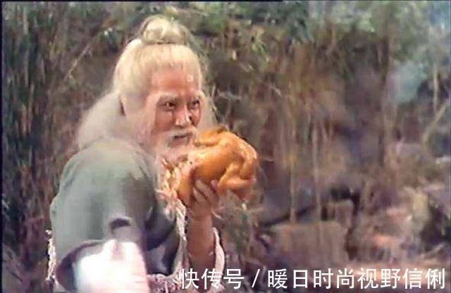 洪七公|《射雕》中周伯通的功夫高深莫测,他比洪七公还高吗?听他怎么说