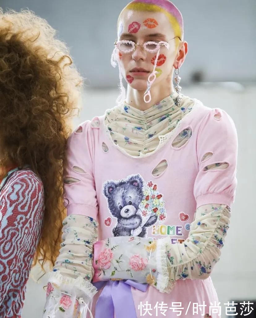  围巾|会挑围巾的女孩，衣Q不会太低，比如Jennie