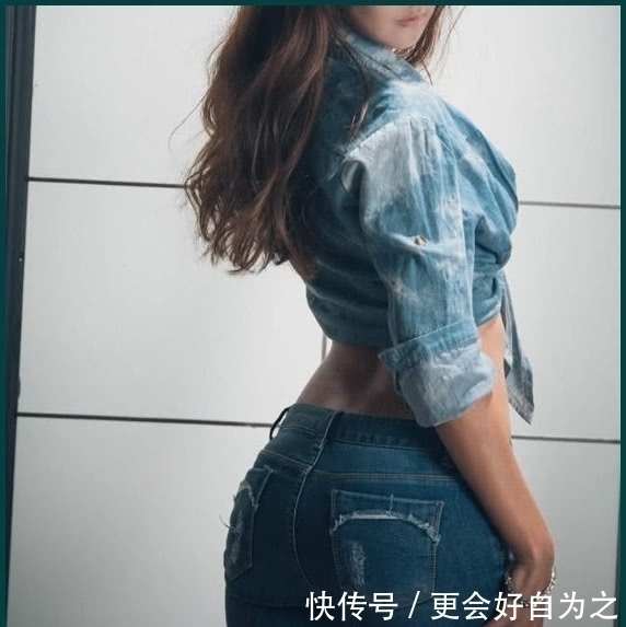 牛仔裤|百搭的牛仔裤,展现一种青春无限好的感觉,还永不落伍