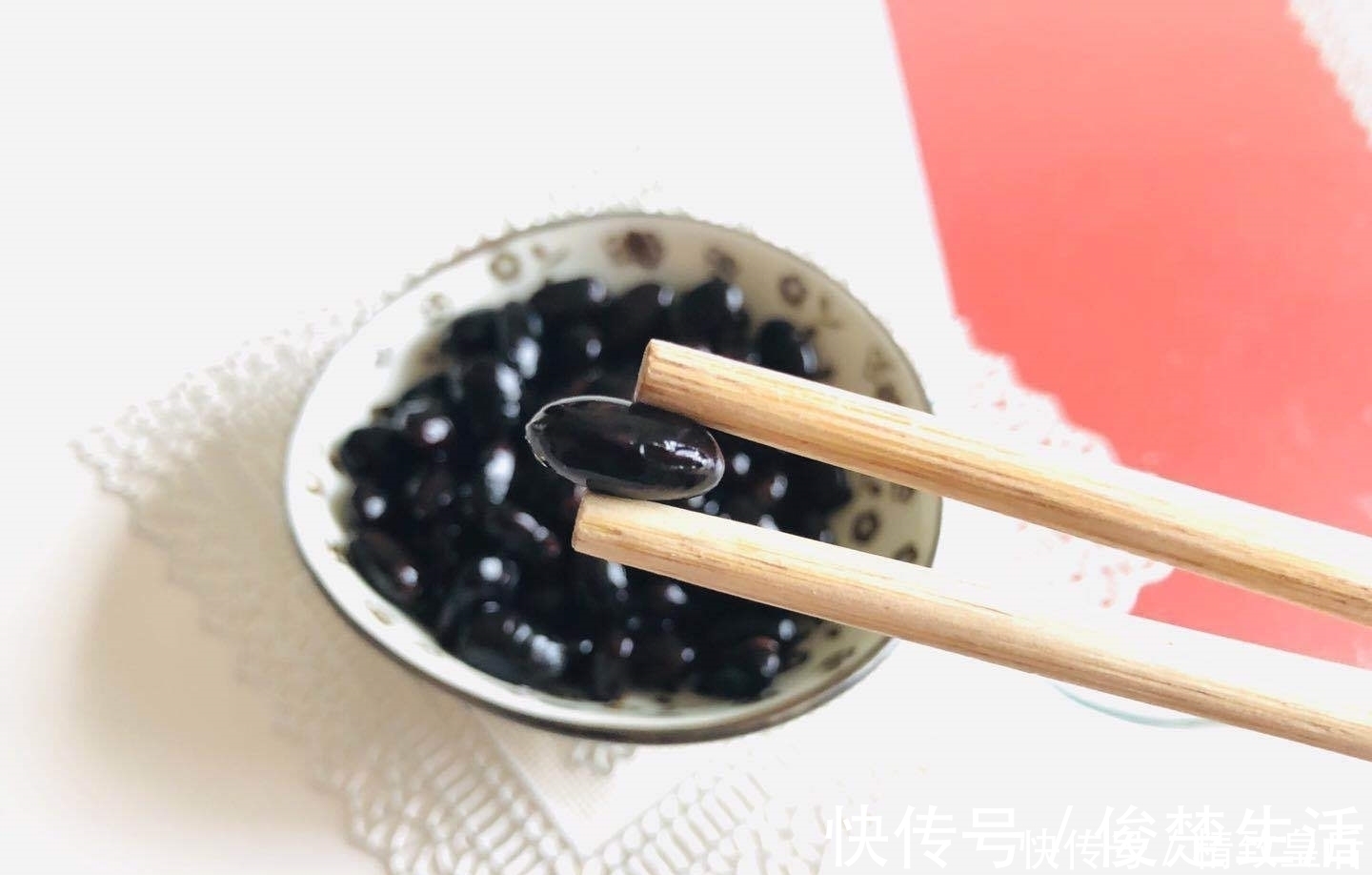 吃法|除了做豆浆和熬粥,黑豆的这种吃法简单还好吃,一天一勺特省事