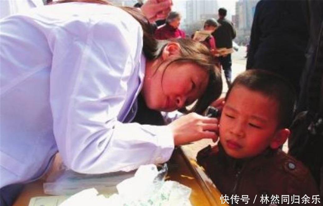 5岁儿子耳朵疼，送医后医生怒斥宝妈无知这3种东西别放孩子床头
