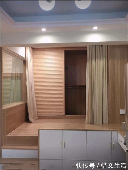 写字台|用四面柜子拼成一间房!不足4㎡的卧室,搞定全屋收纳没压力