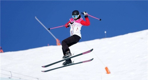滑雪|16岁女孩放弃美籍加入中国籍,短短3个月,就为中国队摘得3金1银!