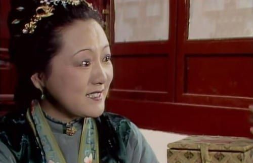 人心|王熙凤失去的人心,被此女轻松捡走,她浑然不知,还骂对方太笨