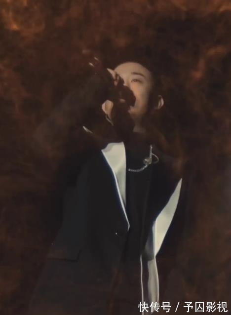 周延|男明星做飯被發現鍋里空蕩蕩，表現很敷衍連假裝炒菜也懶得假裝