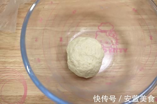 快过年了,教你用1块面做3种酥皮点心,菊花酥桃花酥漂亮又好吃