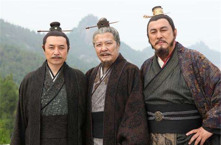 偃月|难怪关公的青龙偃月刀如此厉害,月圆之夜才能打造?名字还有深意