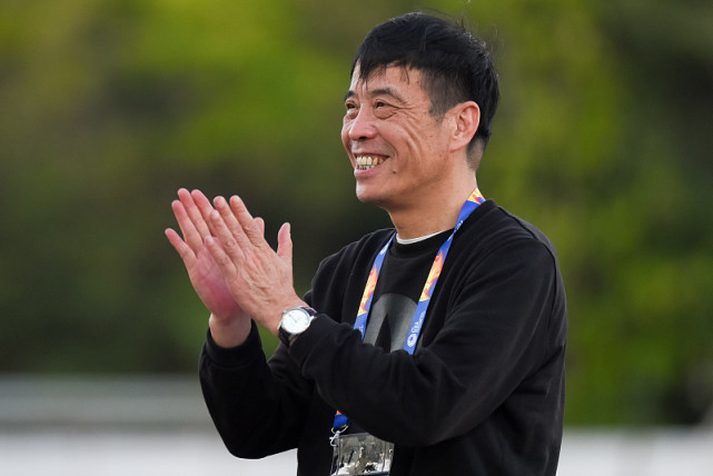 牛志明|国足费南多离队,李霄鹏又遭打击!足协无视众闹剧,陈戌源成罪人
