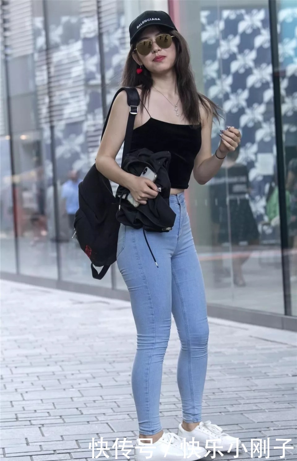 潮流|牛仔裤穿出运动范,潮流十足