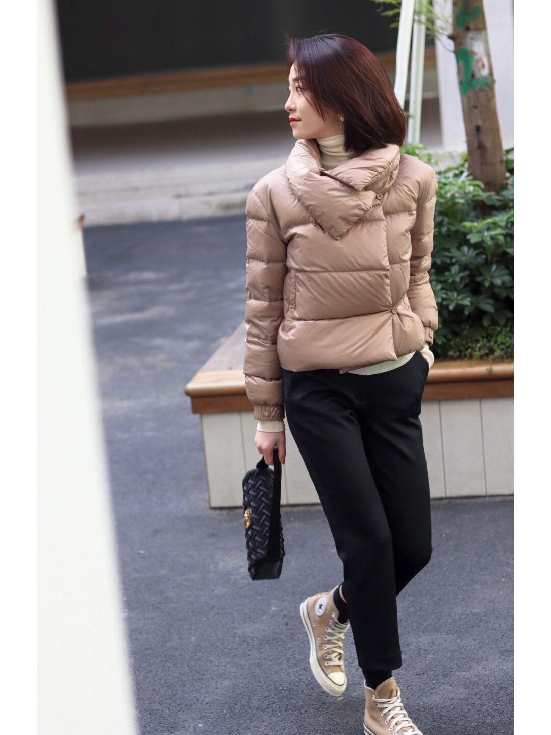 颜色 冬季搭配不用愁,看看这些短款羽绒服,保暖舒适又不挑人