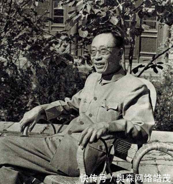 溥仪|溥仪在改造时是什么样?晚年老照片被留存下来,很多人未谋面