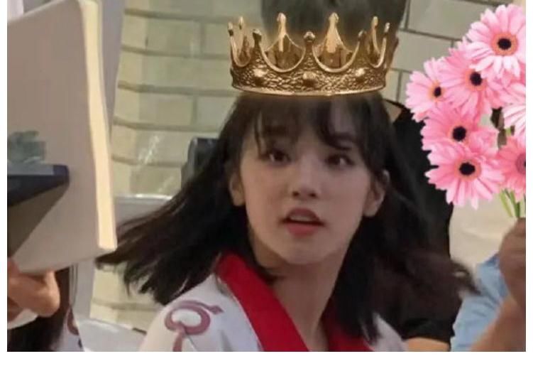 跑男|宋雨琦回高中母校，打卡最爱的披萨店，这尺寸真足量