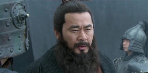 火箭|诸葛亮草船借箭时,为何曹操不放火箭?鲁肃:这才是他的精明之处