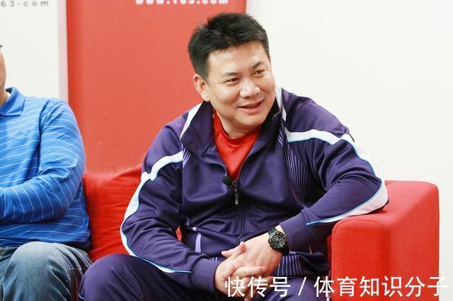 江苏女排|中国女排新任主帅蔡斌:欠家庭太多,谈及妻儿有泪水