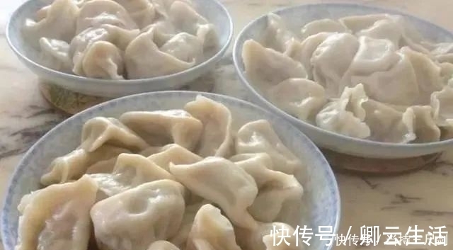 饺子|秋天,芹菜茴香靠边站,多吃一种馅的饺子,鲜美多汁,我1周做2回