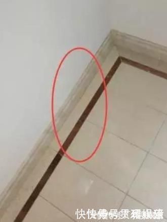 踢脚线|头一回见到人装水电不开槽,他们都是这样装的,真是太聪明了