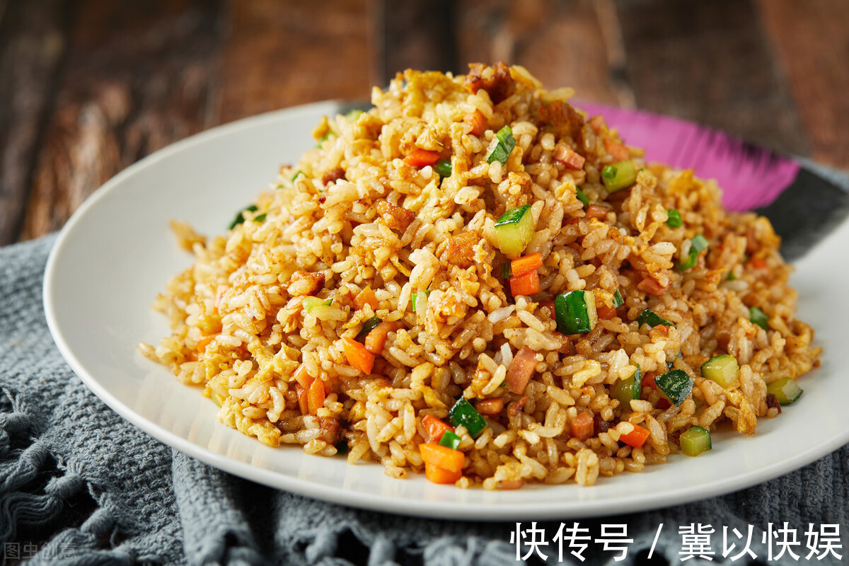 顺序|做蛋炒饭时，先炒米饭还是鸡蛋顺序很重要，做错了很难吃