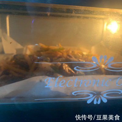 花生米|舌尖上的中国，家常自制烤鱼能占一席之地
