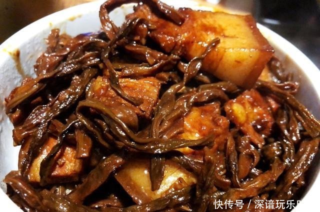 鲜豆角|干豆角怎么吃教你炖肉贴秋膘,豆角吸满了汤汁,混着米饭太香了