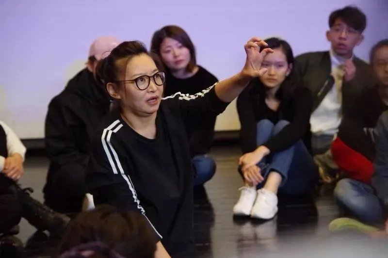 工坊|被骂的顶流，为什么都要感谢她？