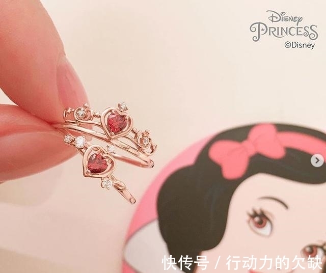 白雪公主 最美闺蜜戒!南韩联名「公主皇冠戒指」贝儿玫瑰水钻好浪漫