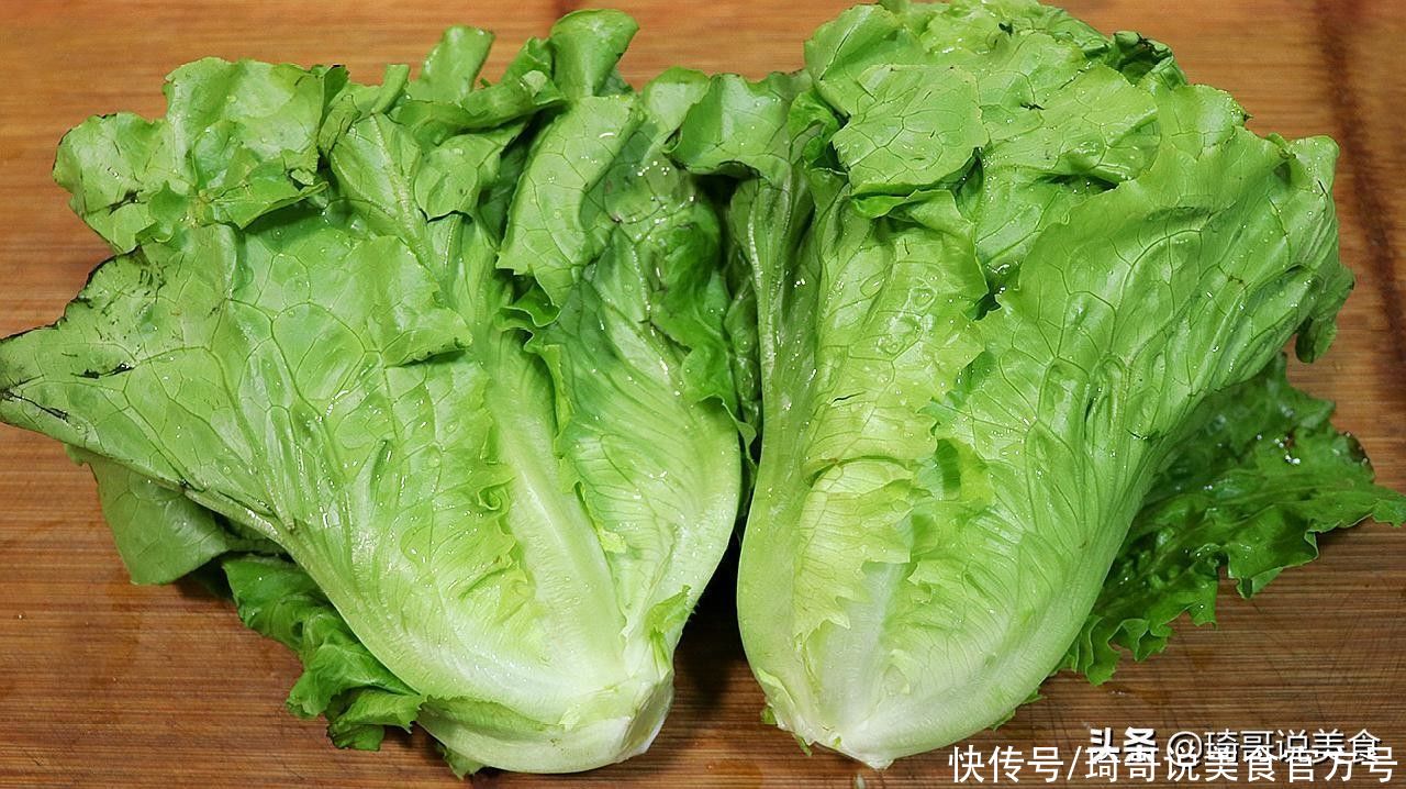 正月十五，除了元宵，这菜也要端上桌，清爽又解腻，寓意生财有道