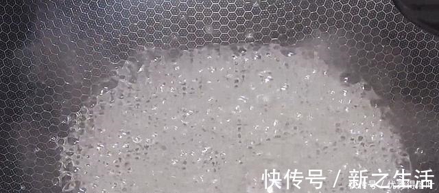 过年吃的零食江米条,不用买,在家自己做,香甜又酥脆,过年必备