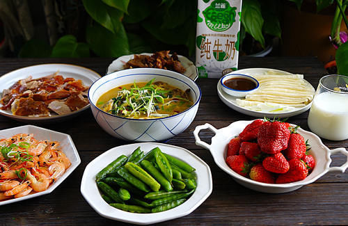 黄辣丁|老公过生日，只有简单的几道菜，网友：过日子，自己舒服就好