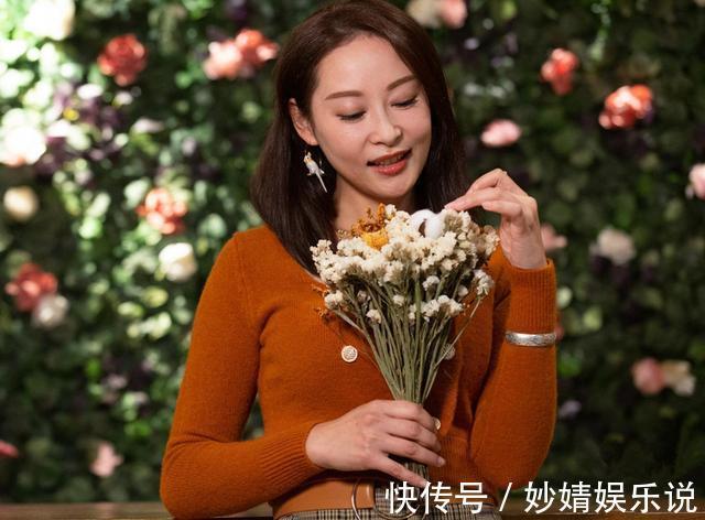 杨怡43岁姐姐自曝并未结婚!与富商相恋11