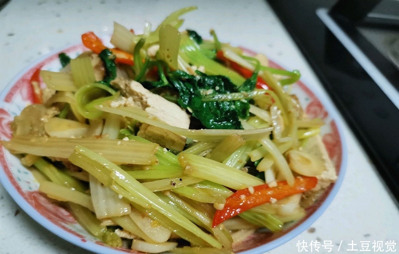 豆腐干炒芹菜的做法