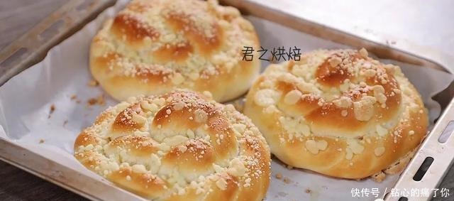 一看就好吃的芝士软欧包!