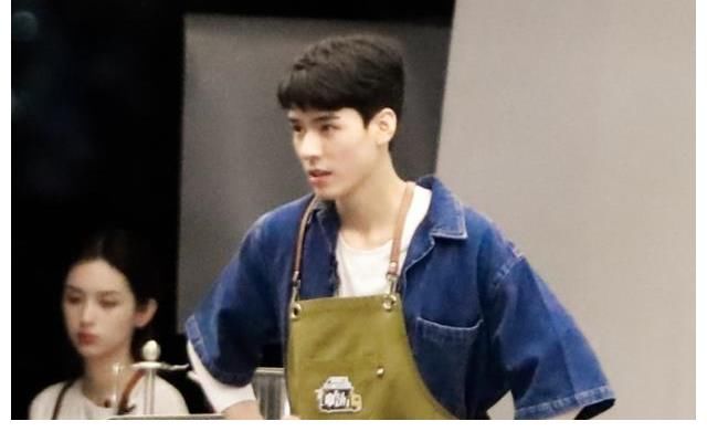 向往生活|《中餐厅5》放映时间以出!全员海报亮相,龚俊坐在最边上!