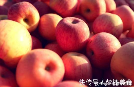 皱纹|女人不想满脸皱纹,多吃5种水果,舒展皮肤,重回十八岁