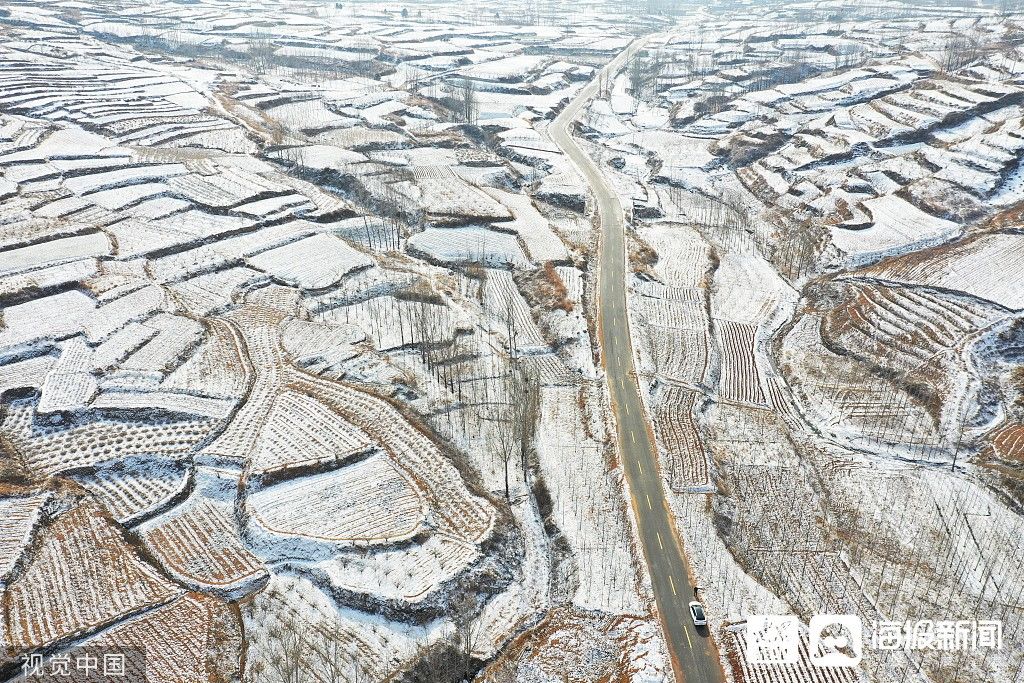 梯田|临沂：雪后梯田与山峰相映成趣