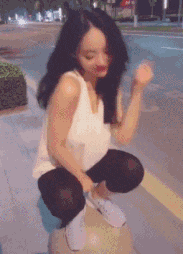 |搞笑GIF：今天是我大喜的日子 但感觉一点都不开心