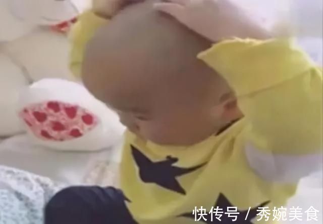 理发师|宝妈趁宝宝睡着,偷偷给宝宝剪成光头,宝宝醒来后的反应太搞笑